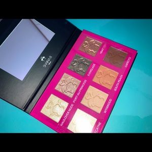 Eye Shadow Palette - Miami - 8 Shades w/ Mirror